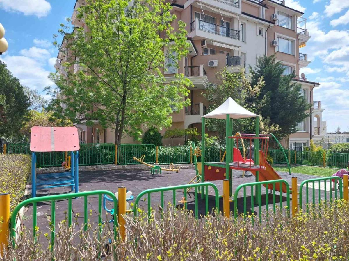 Святой Влас, Комплекс Sea Breeze Sveti Vlas Luaran gambar
